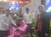 IKA FH Unila Gelar Pengajian Akbar Berikan Bantuan Sembako dan Alat Sholat Ke Masyarakat