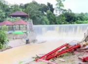 Jembatan Ikonik Taman Sumur Putri Bandar Lampung Ambruk, Warga Terkejut