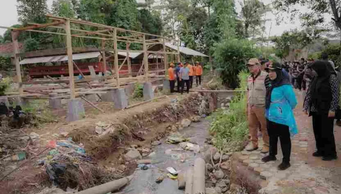 Walikota Bandar Lampung Temukan Perushaan Tutup Aliran Sungai