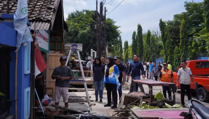 Walikota Eva Instruksikan Bongkar Sejumlah Saluran Drainase di Kecamatan Panjang