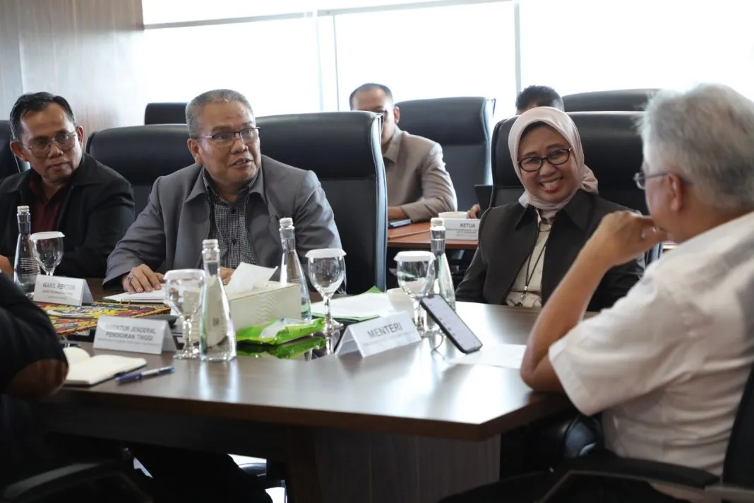 Rektor Unila Audiensi