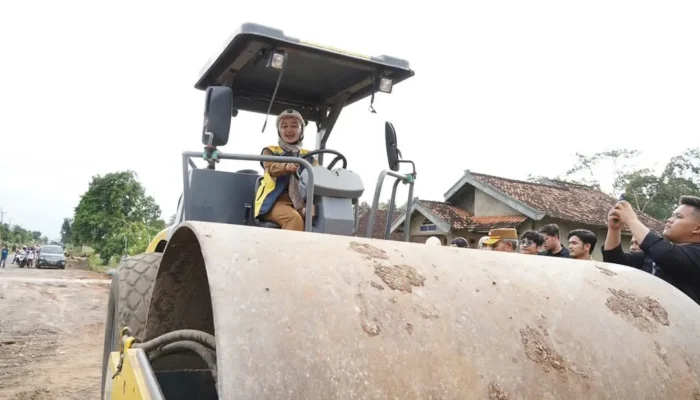 Wagub Jihan Nurlela Resmikan Perbaikan  Ruas Jalan Lampung Timur