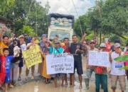 Dikritik Soal Jalan Rusak, Bupati Egi Apresiasi Kritik Kreatif Warga