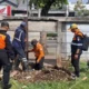 KAI Daop 1 Jakarta Kembali Tutup Lubang di Tembok Pembatas Jalur KA Jatinegara – Klender
