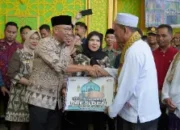 Gubernur Lampung Serahkan Bantuan Sapi Kurban dari Presiden RI