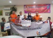 KAI Daop 8 Surabaya Peduli Tuna Netra Indonesia, Salurkan Bantuan Paket Sembako dan Sosialisasikan Diskon Reduksi Disabilitas
