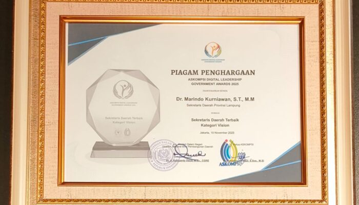 Marindo Raih Penghargaan Sekda Terbaik di Indonesia Kategori Vision